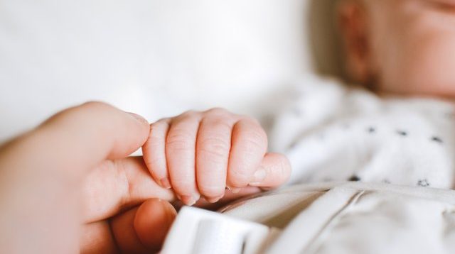 Penyebab dan Cara Mengatasi Perut Kembung Pada Bayi Saat Baru Lahir