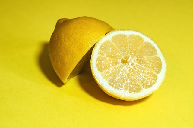 5 Manfaat Masker Lemon Bagi Kulit Wajah
